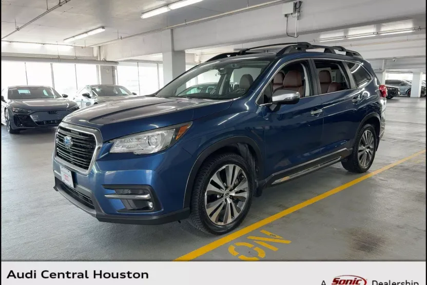 2022 Subaru Ascent Touring photo 1