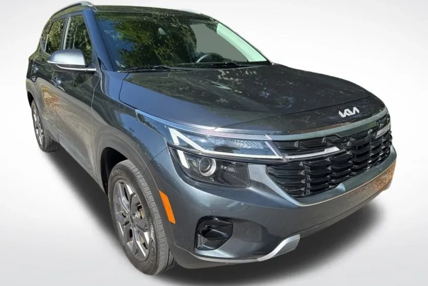 2024 Kia Seltos S photo 1
