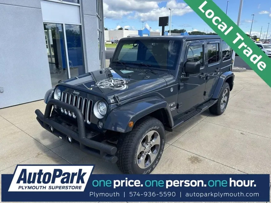 2017 Jeep Wrangler Unlimited Sahara photo 1