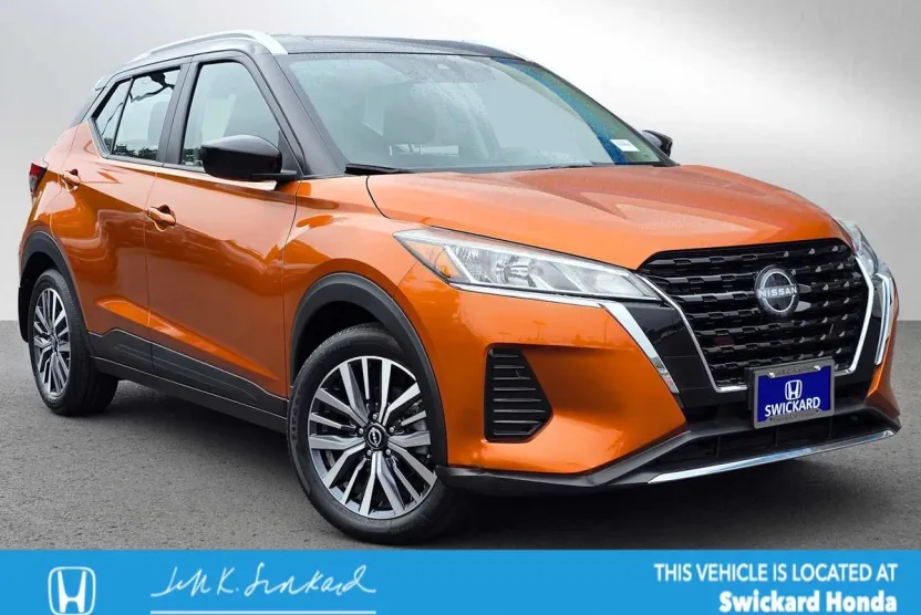 2023 Nissan Kicks SV photo 1