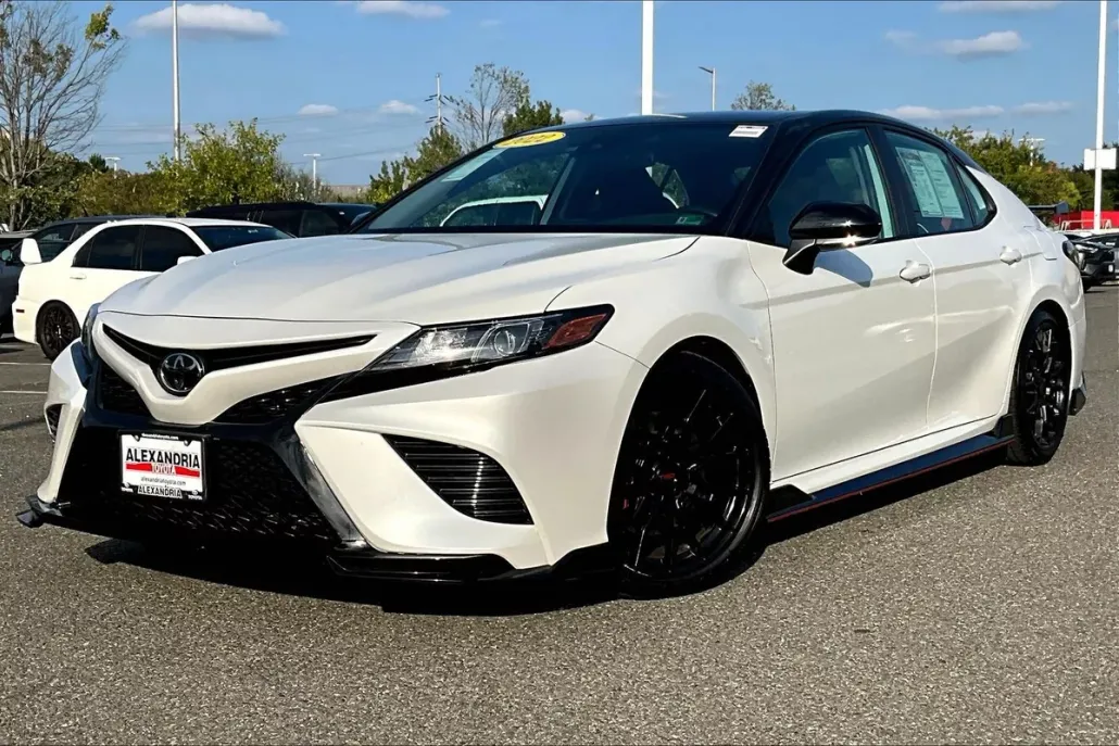 2022 Toyota Camry TRD V6 photo 1
