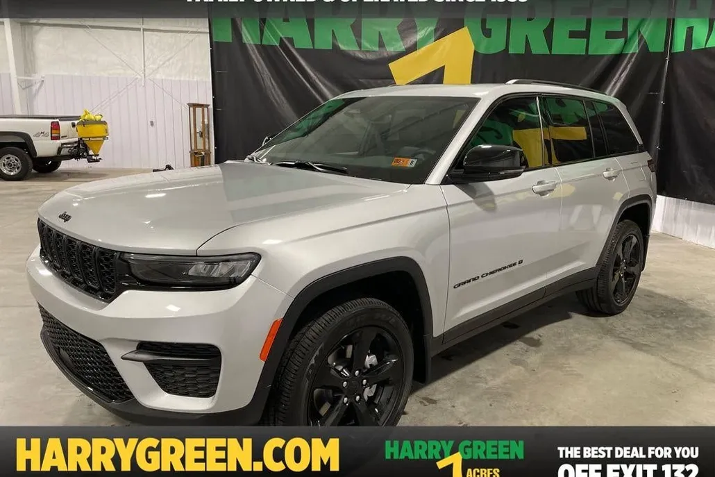 2025 Jeep Grand Cherokee Altitude photo 1