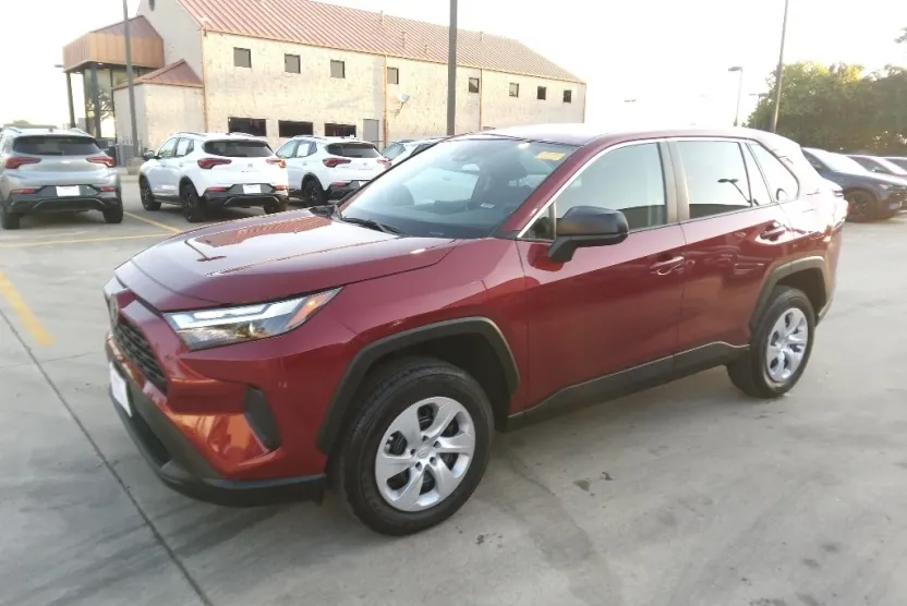 2025 Toyota RAV4 LE photo 1