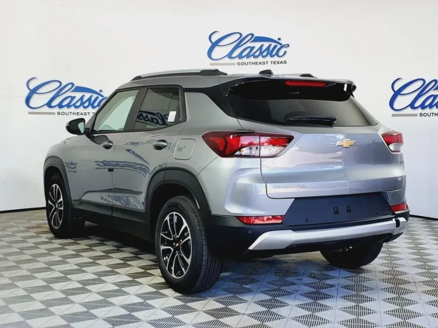 2026 Chevrolet Trailblazer LT photo 1