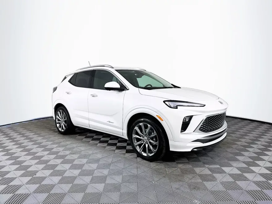 2025 Buick Encore GX Avenir photo 1