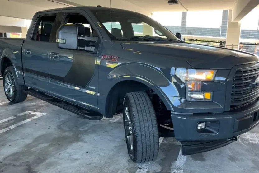 2017 Ford F-150 XLT photo 1