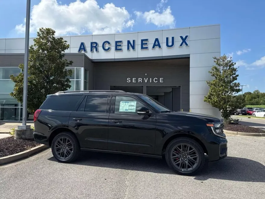 2025 Ford Expedition Platinum photo 1