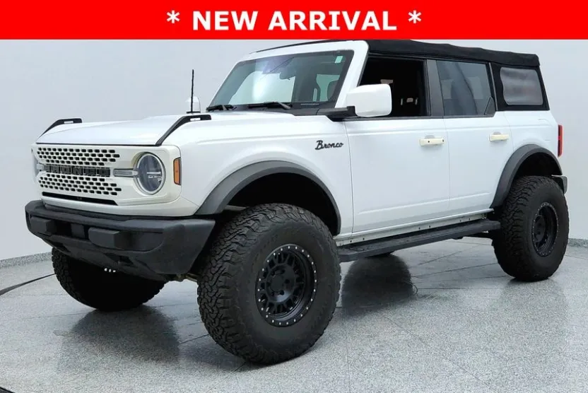 2022 Ford Bronco Outer Banks photo 1