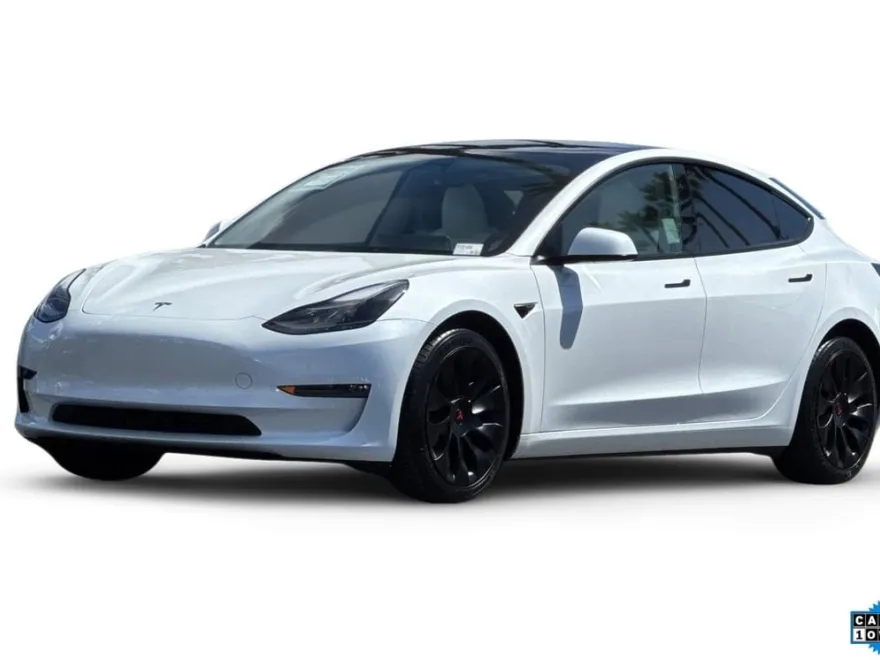 2023 Tesla Model 3 photo 1