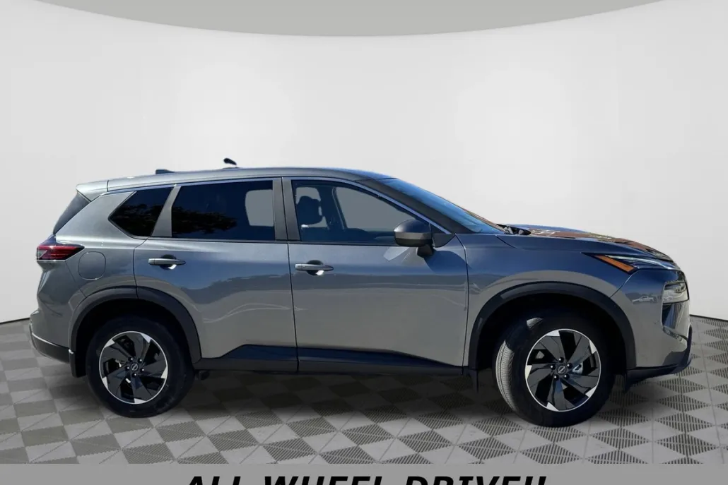 2024 Nissan Rogue AWD SV photo 1