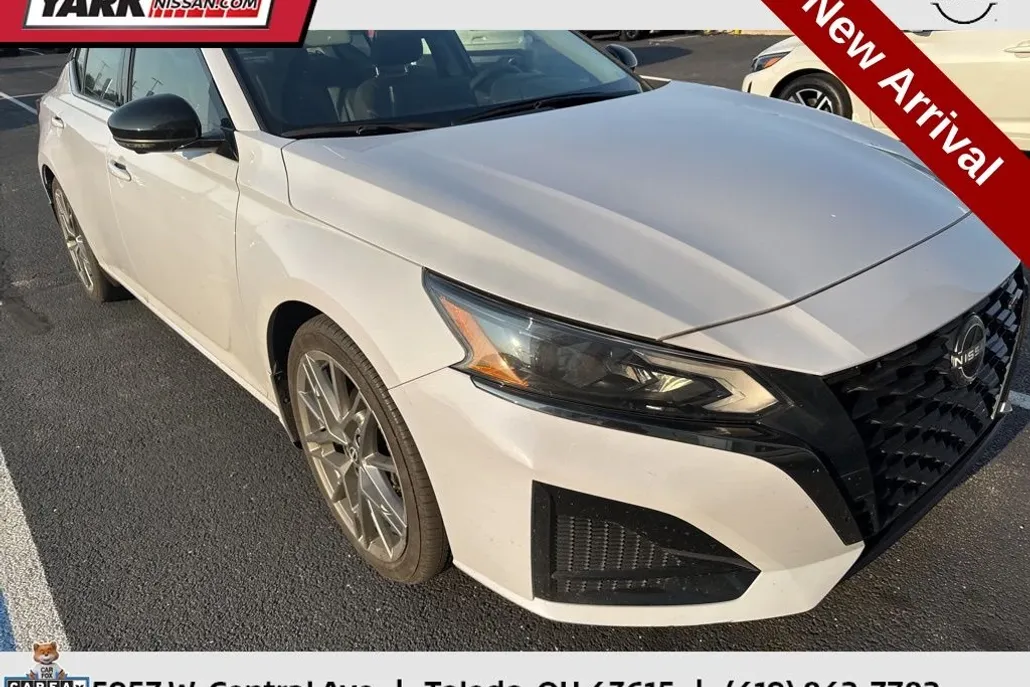 2023 Nissan Altima SR VC-Turbo photo 1