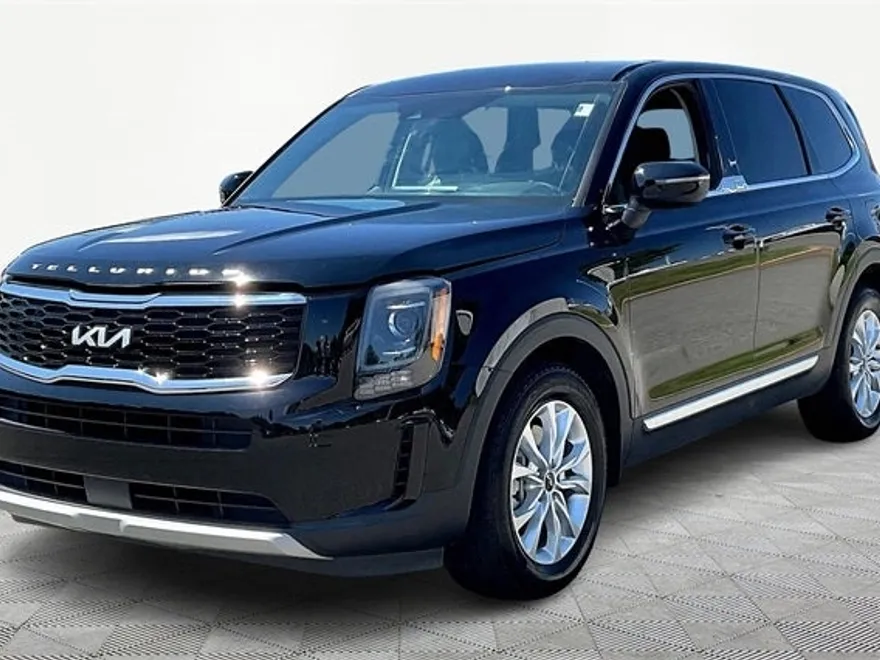 2022 Kia Telluride LX photo 1