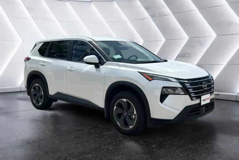 2024 Nissan Rogue SV photo 1