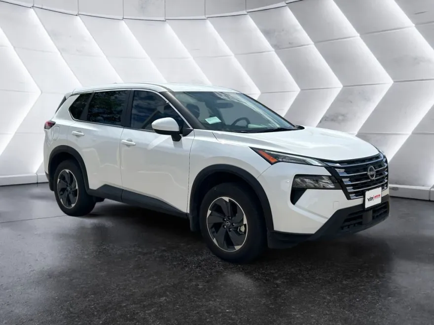 2024 Nissan Rogue SV photo 1