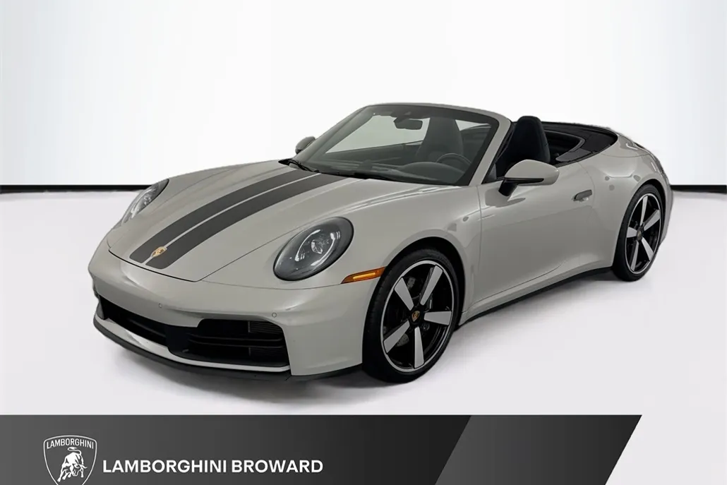 2025 Porsche 911 photo 1