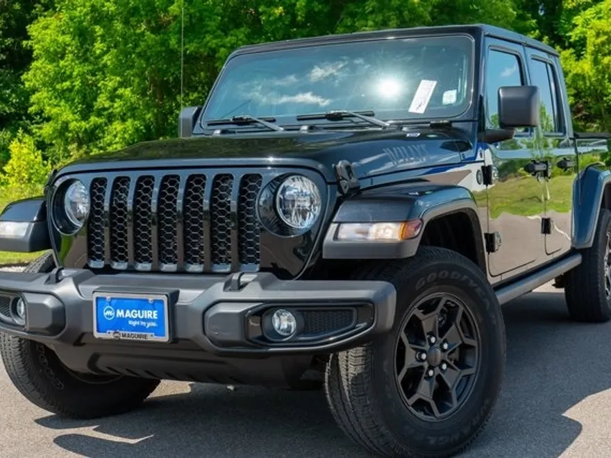 2021 Jeep Gladiator Willys photo 1