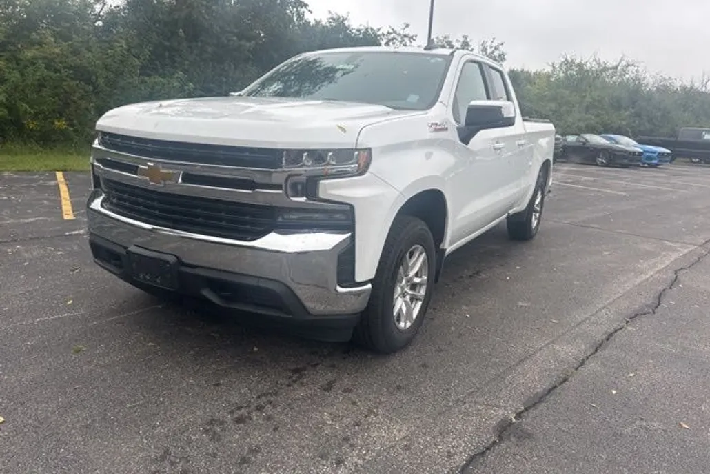 2020 Chevrolet Silverado 1500 LT photo 1
