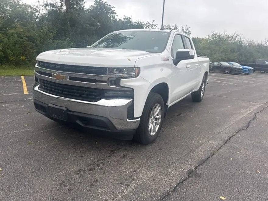 2020 Chevrolet Silverado 1500 LT photo 1