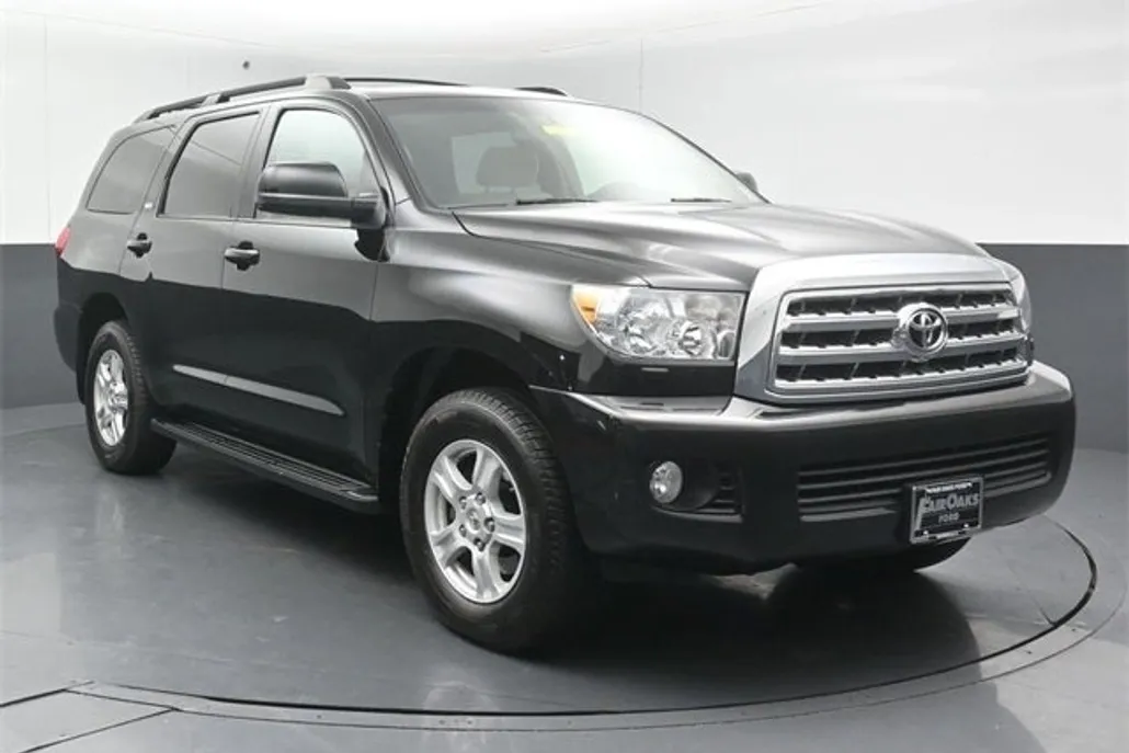 2012 Toyota Sequoia SR5 photo 1