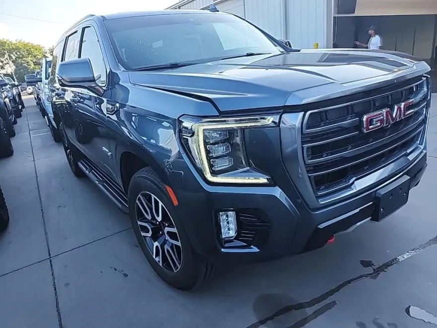 2021 Gmc Yukon AT4 photo 1