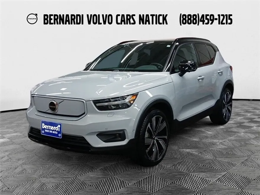 2022 Volvo XC40 Recharge P8 Ultimate photo 1