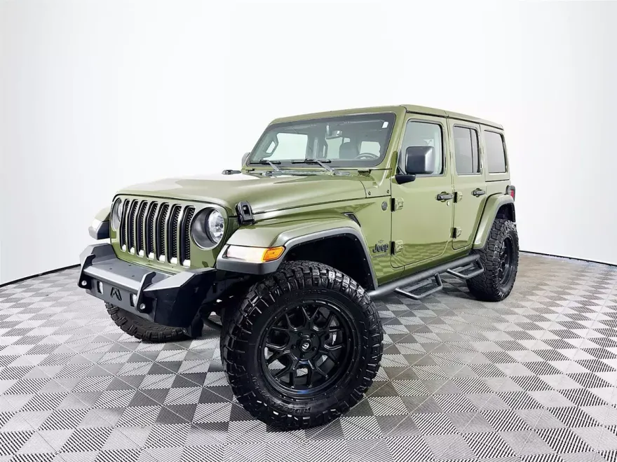 2022 Jeep Wrangler Unlimited Sahara photo 1