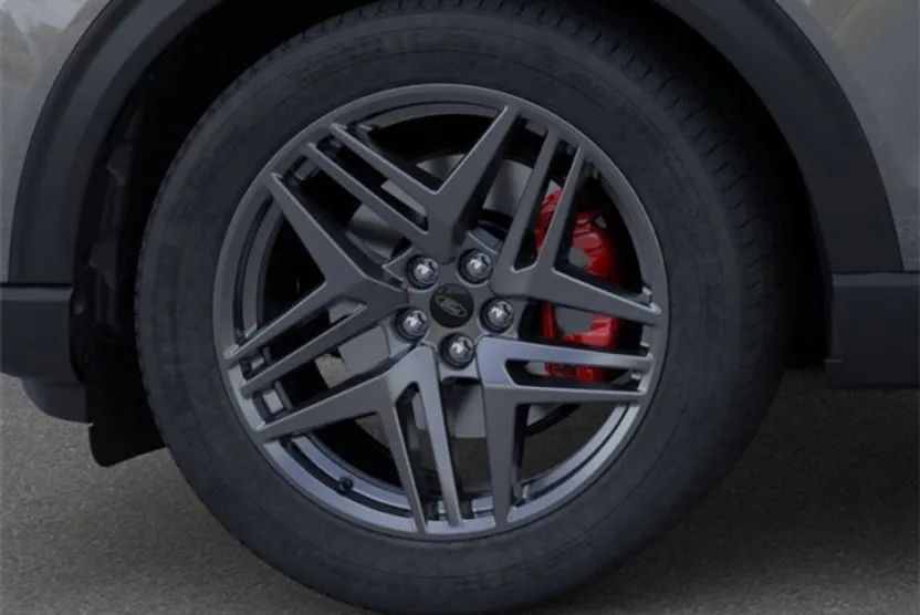 2025 Ford Explorer ST-Line photo 1