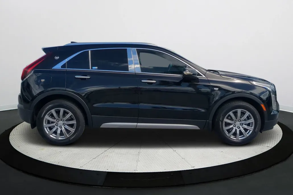 2021 Cadillac XT4 Premium Luxury photo 1