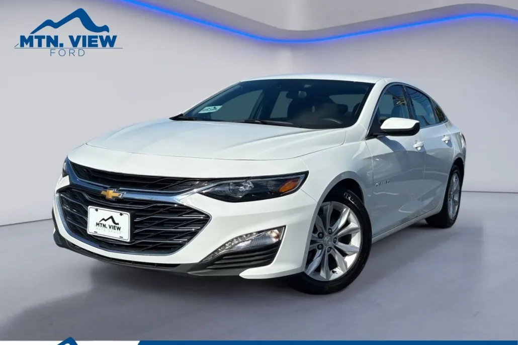 2023 Chevrolet Malibu 1LT photo 1