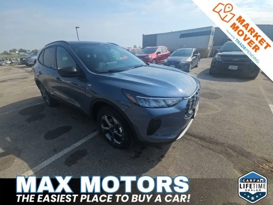 2025 Ford Escape ST-Line photo 1