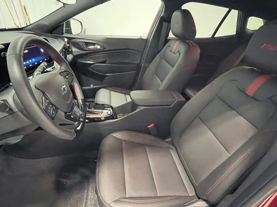 2025 Chevrolet Trax photo 1