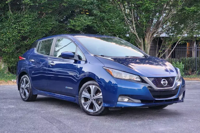 2018 Nissan Leaf SV photo 1