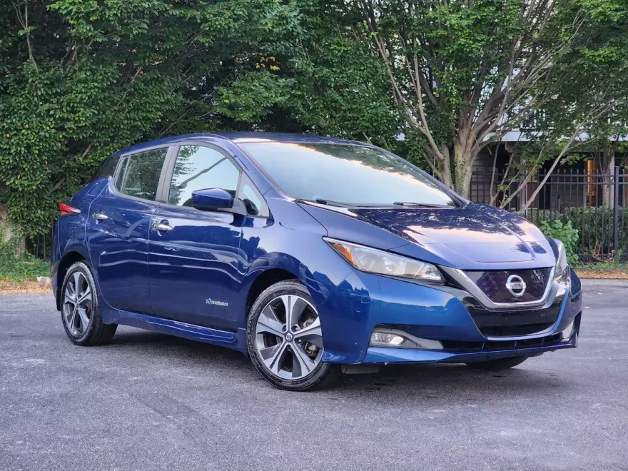 2018 Nissan Leaf SV photo 1