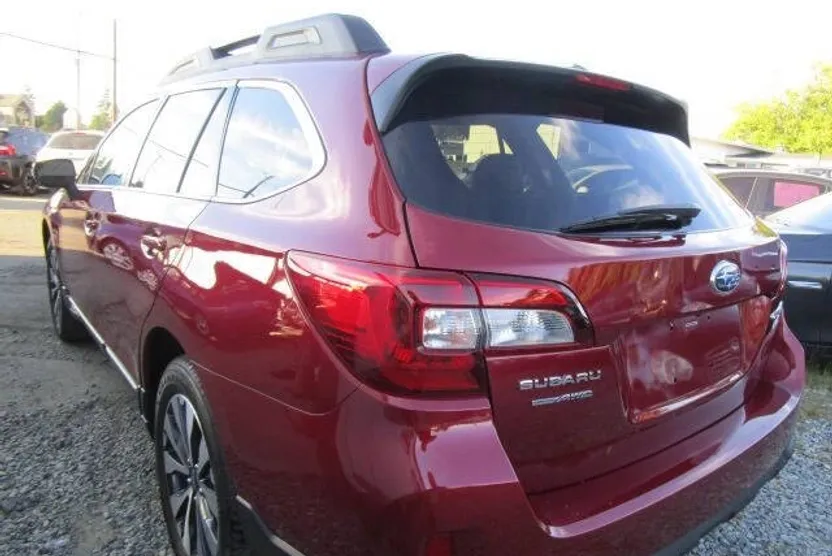 2018 Subaru Outback 2.5i Limited photo 1