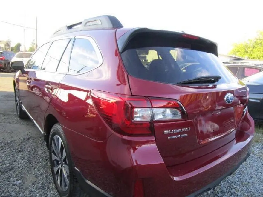 2018 Subaru Outback 2.5i Limited photo 1