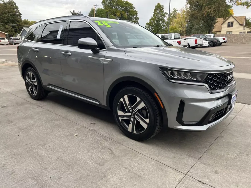 2023 Kia Sorento Hybrid EX photo 1