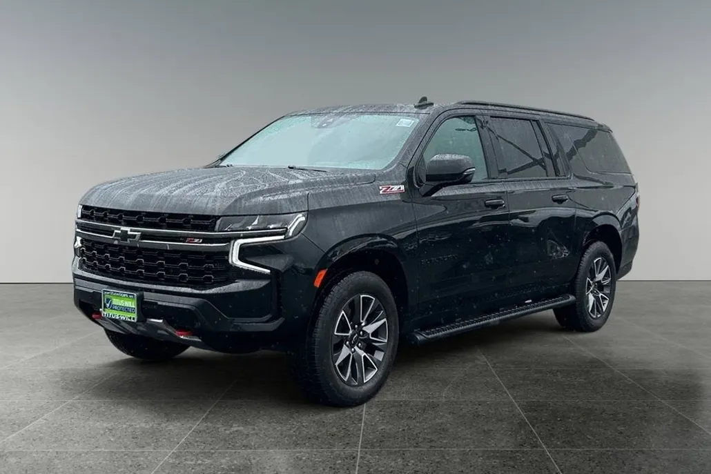 2022 Chevrolet Suburban Z71 photo 1