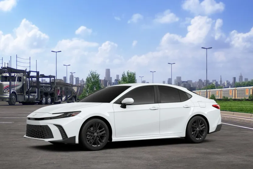 2026 Toyota Camry SE photo 1