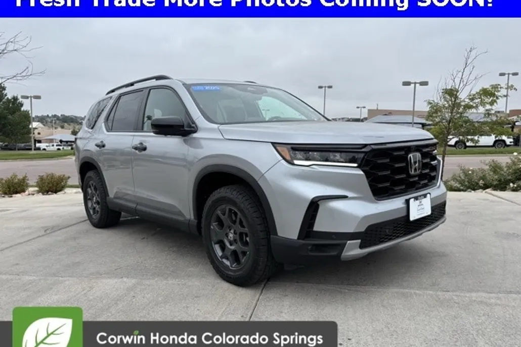 2025 Honda Pilot TrailSport photo 1