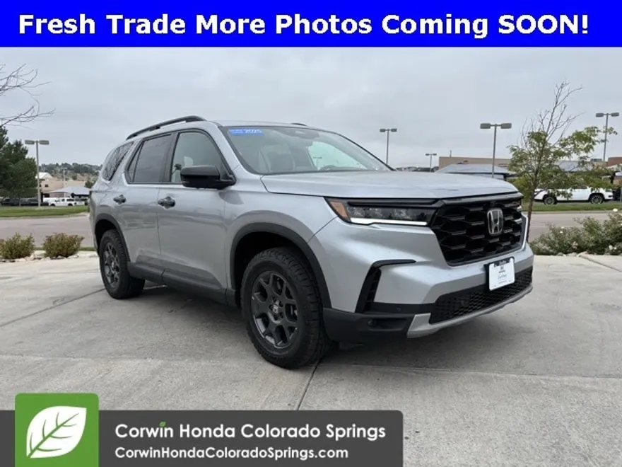 2025 Honda Pilot TrailSport photo 1