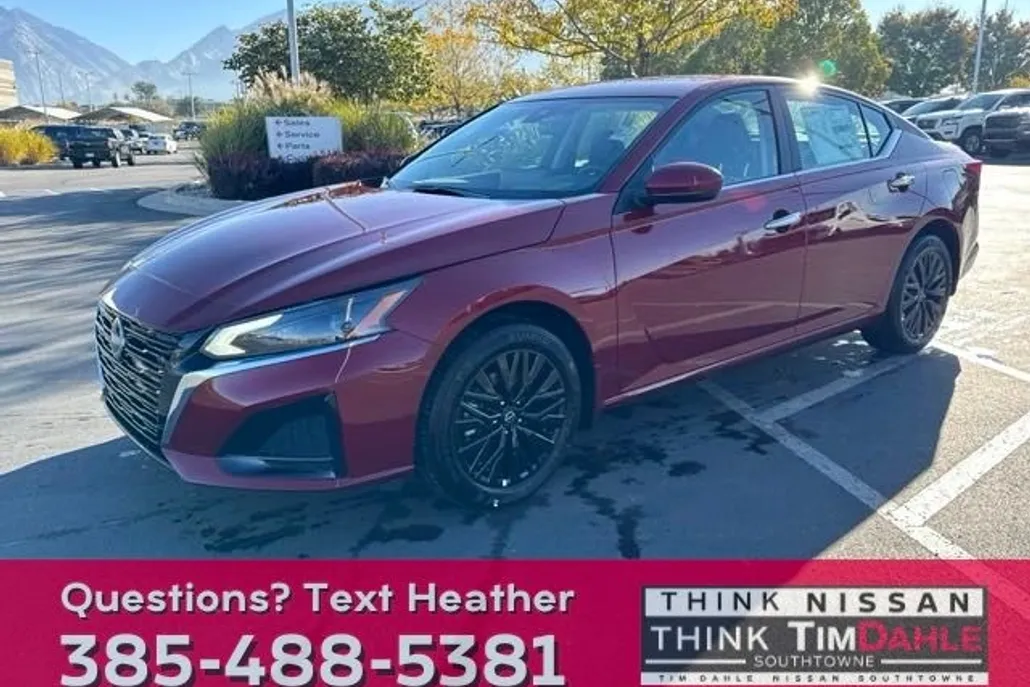 2025 Nissan Altima 2.5 SV photo 1