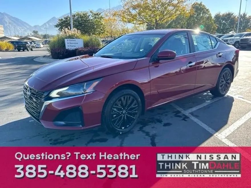 2025 Nissan Altima 2.5 SV photo 1
