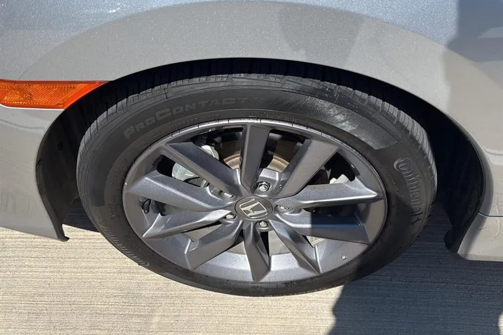 2019 Honda Civic EX photo 1