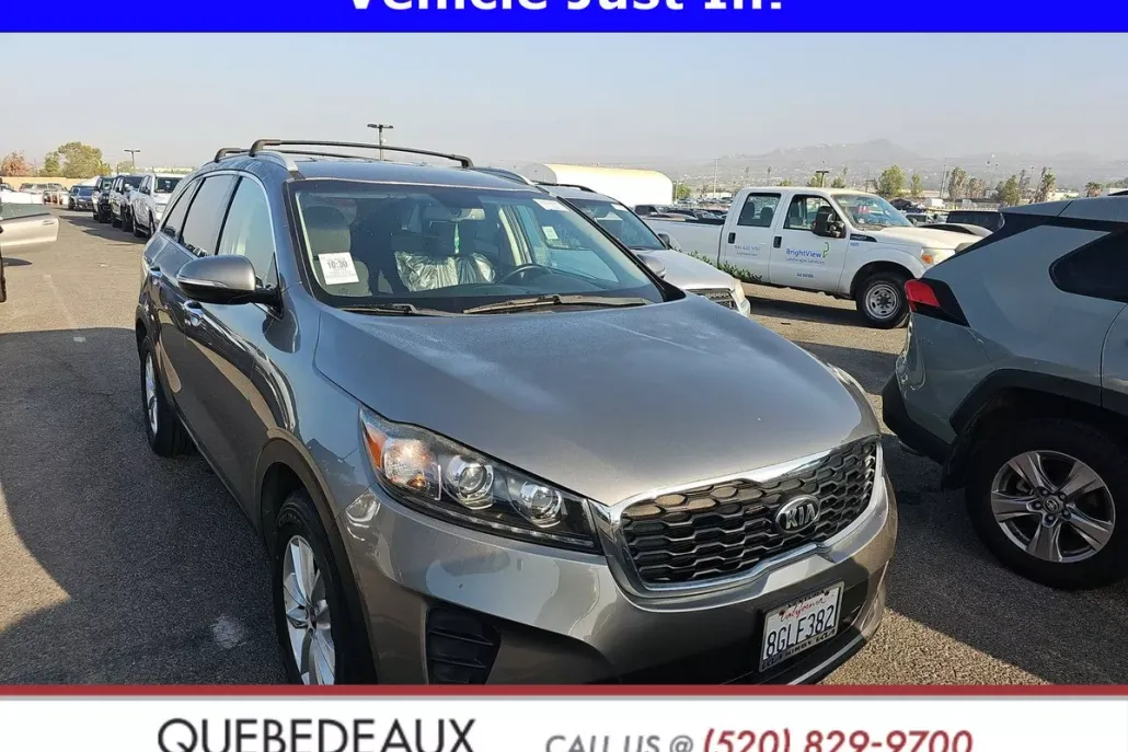 2019 Kia Sorento LX photo 1