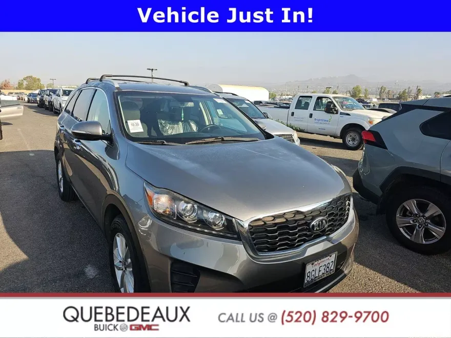 2019 Kia Sorento LX photo 1
