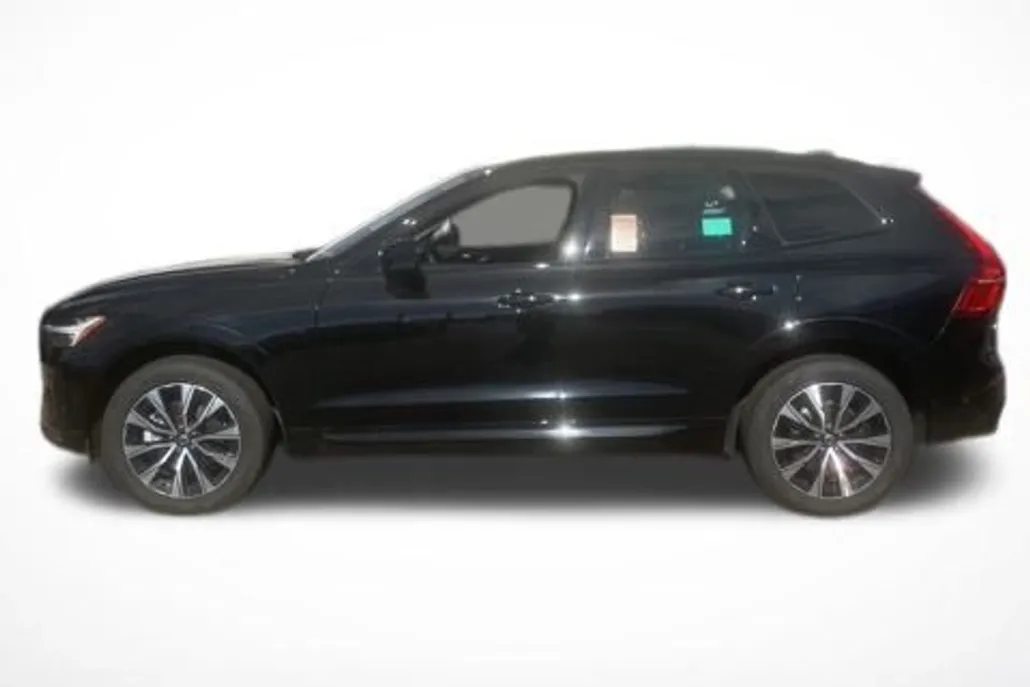 2025 Volvo XC60 B5 Plus photo 1