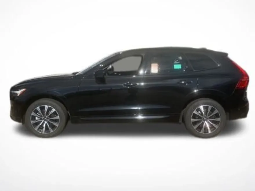 2025 Volvo XC60 B5 Plus photo 1