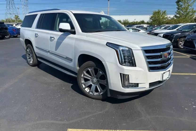 2016 Cadillac Escalade ESV Luxury photo 1