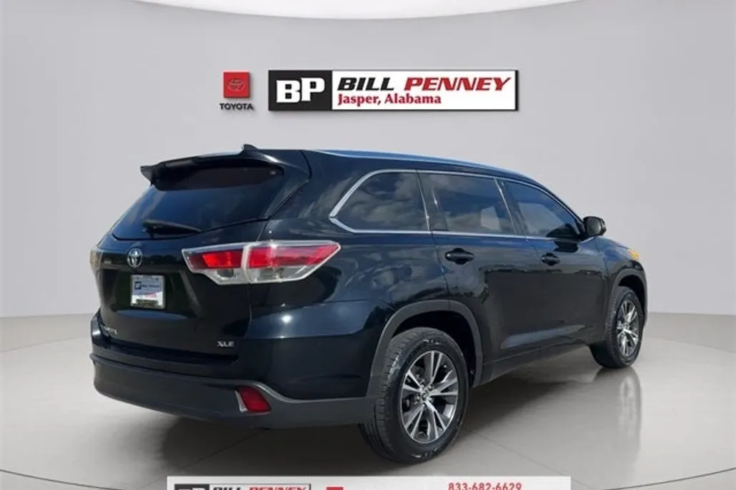 2016 Toyota Highlander XLE photo 1