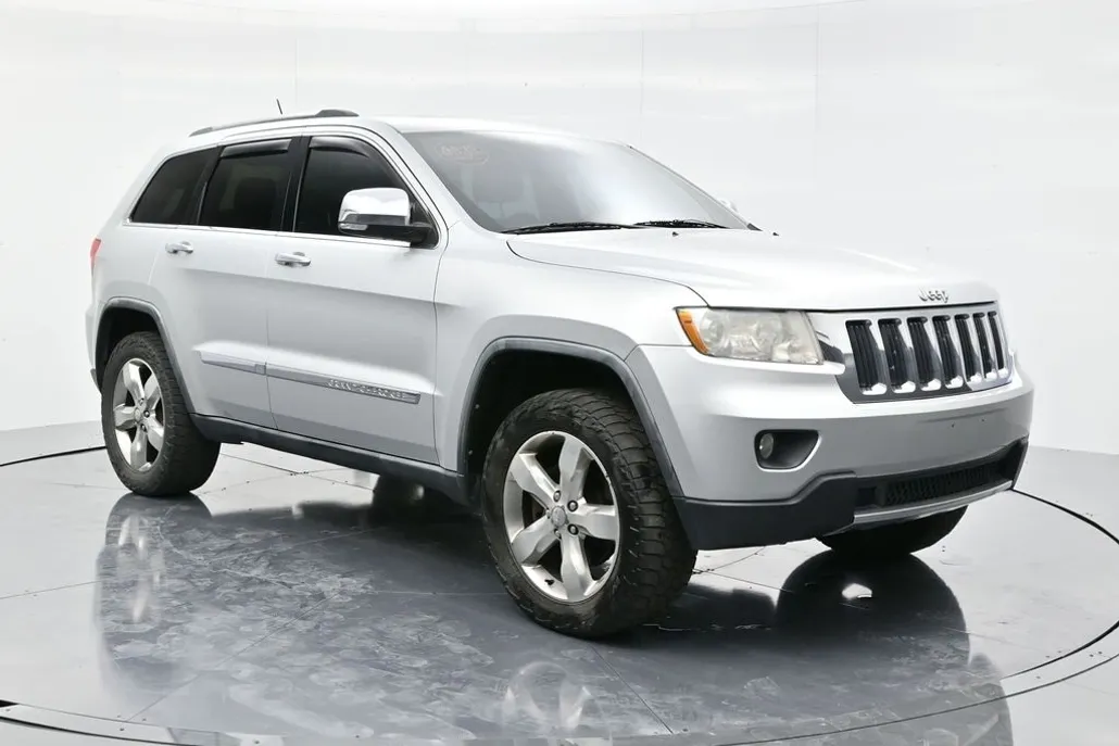 2011 Jeep Grand Cherokee Limited photo 1